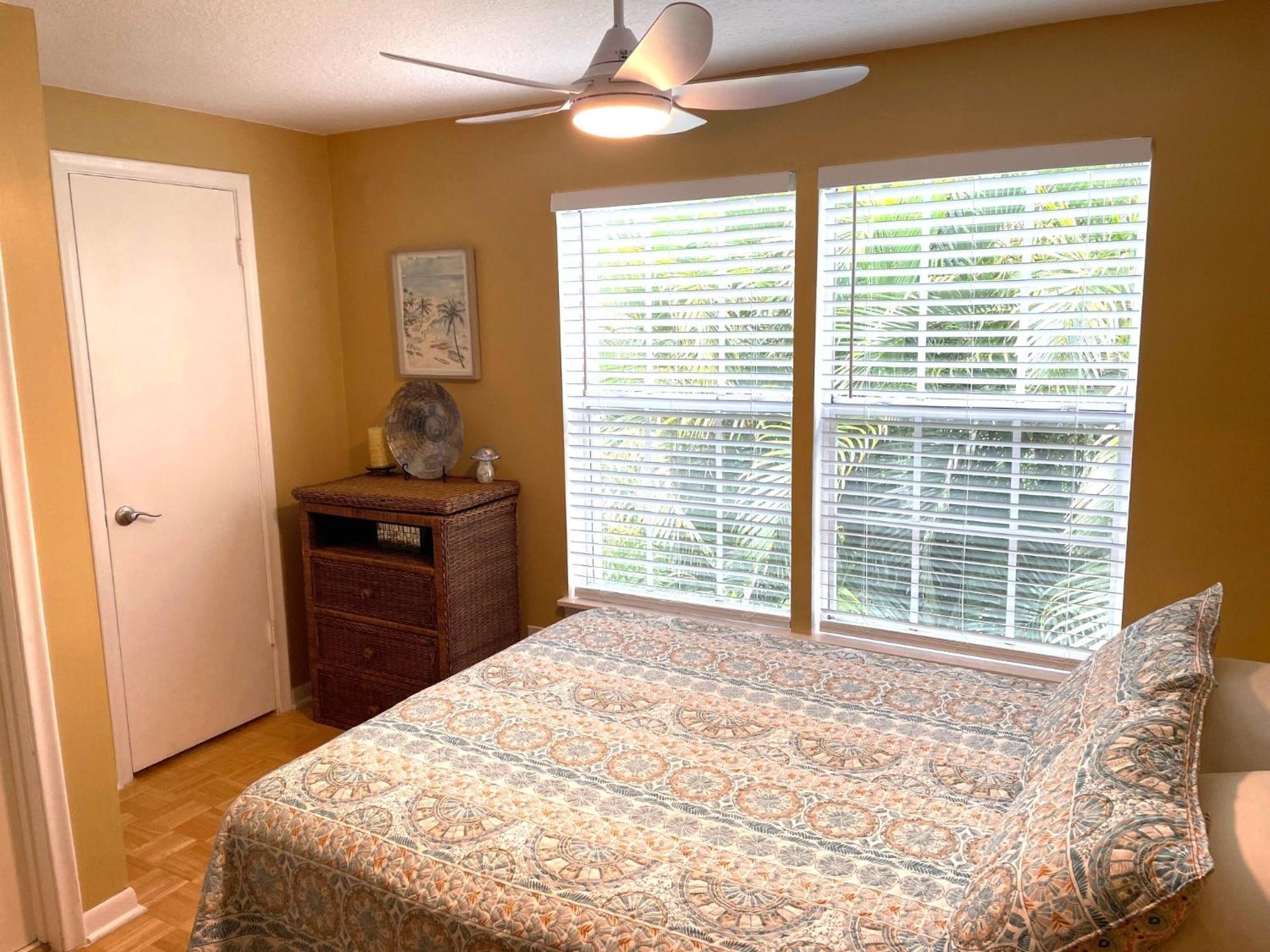 Coastal Townhome In Jupiter 1 Mile To Beach! Exterior photo